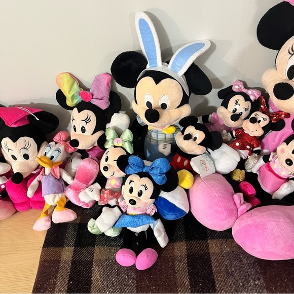 Huge Minnie Mouse and Mickey Stuffed Animals - Picture 3 of 4